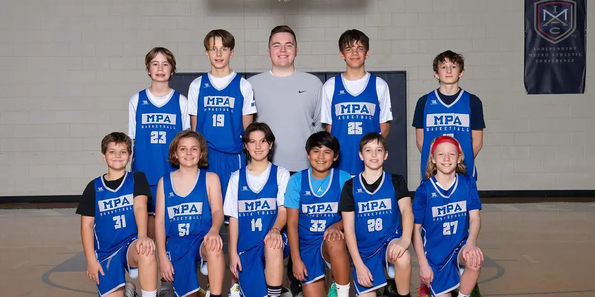 Photo of the Boys Basketball team
