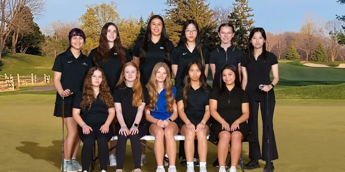 Photo of the girls golf team