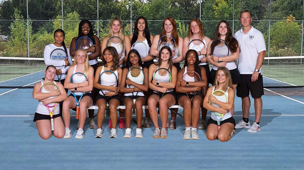 Photo of the Girls Tennis team